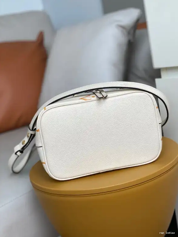 Cheap NÉONOÉ BB LOUIS VUITTON 0523